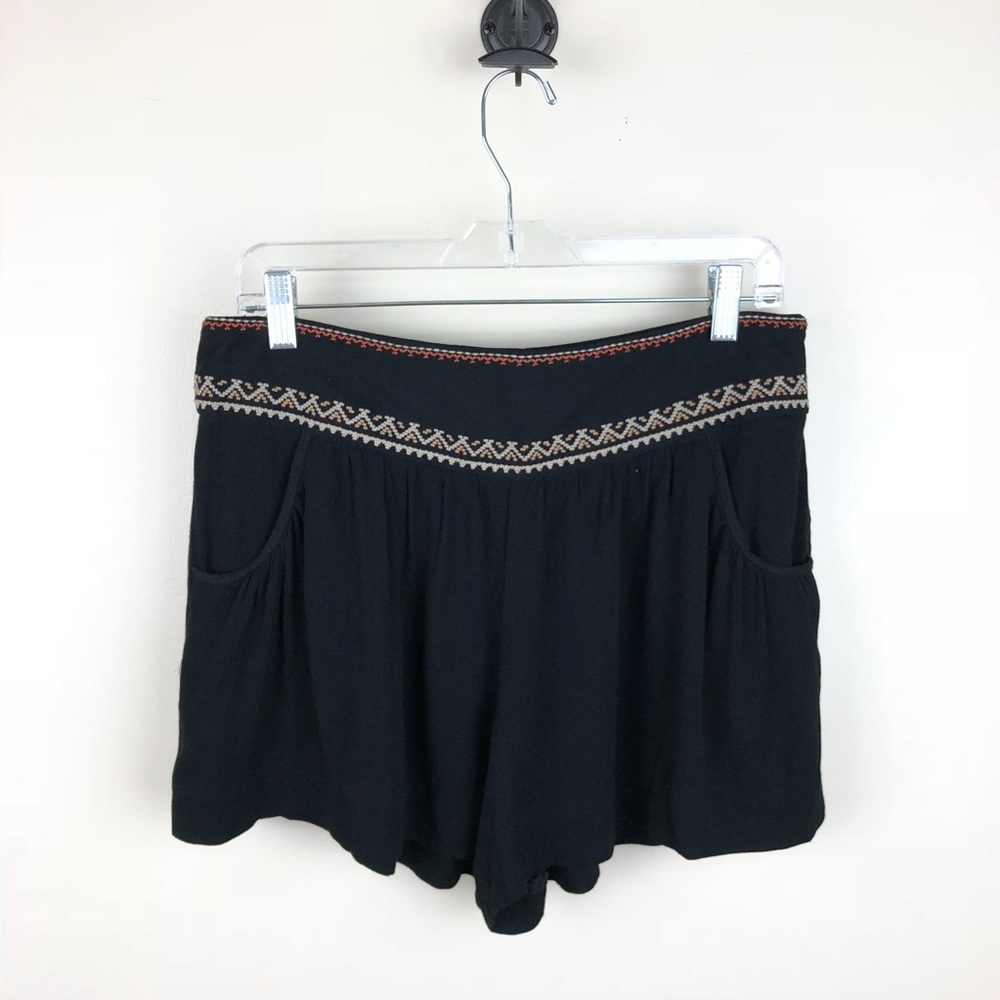 Elevenses Embroidered Skirty Shorts Size 8